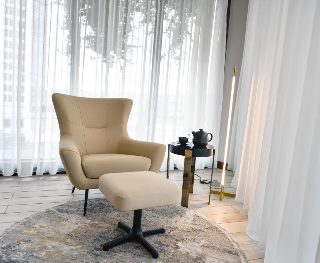 Westside Residences By Rotana Истанбул Екстериор снимка